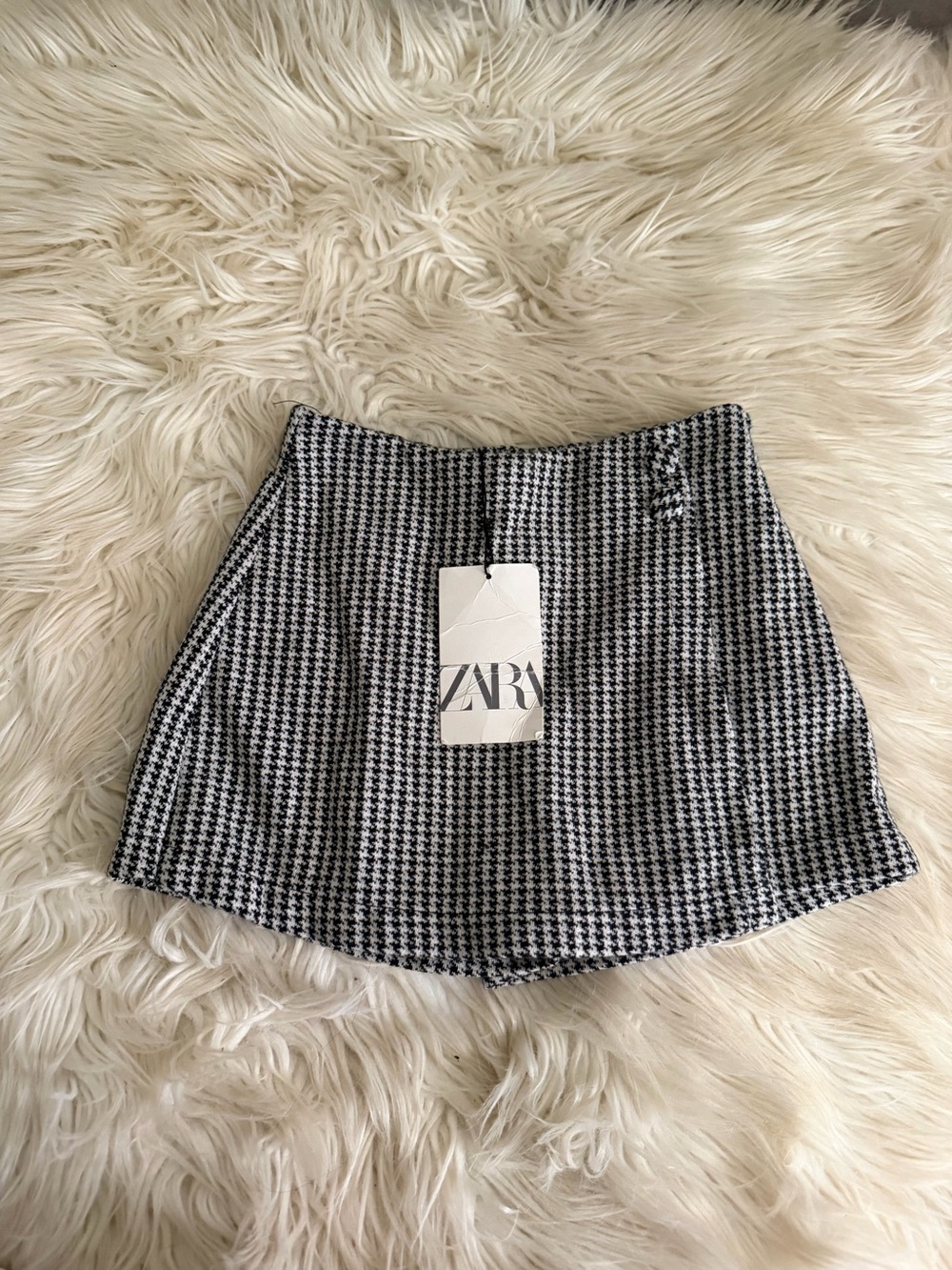 Zara Girls Black & White Houndstooth Mini Skirt